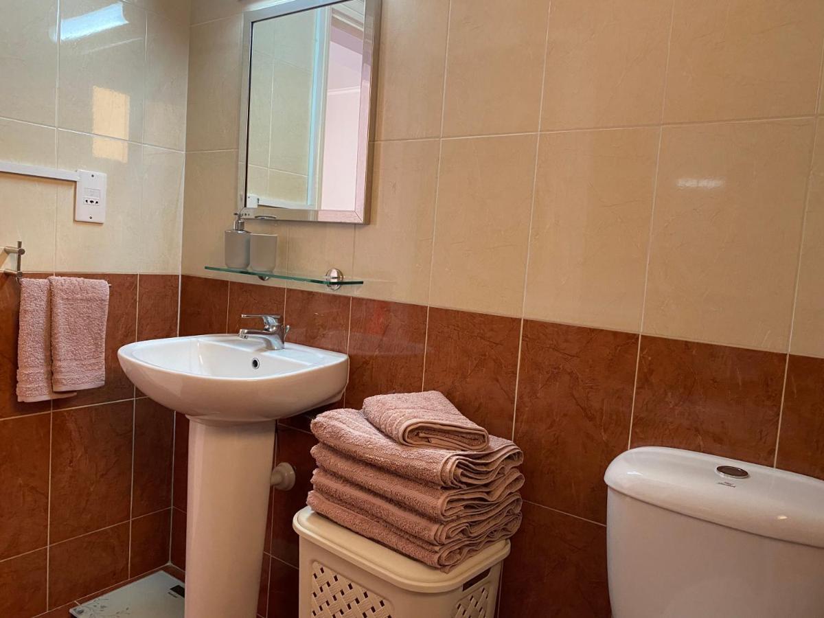Holiday City Center Apartment Larnaca Exterior foto