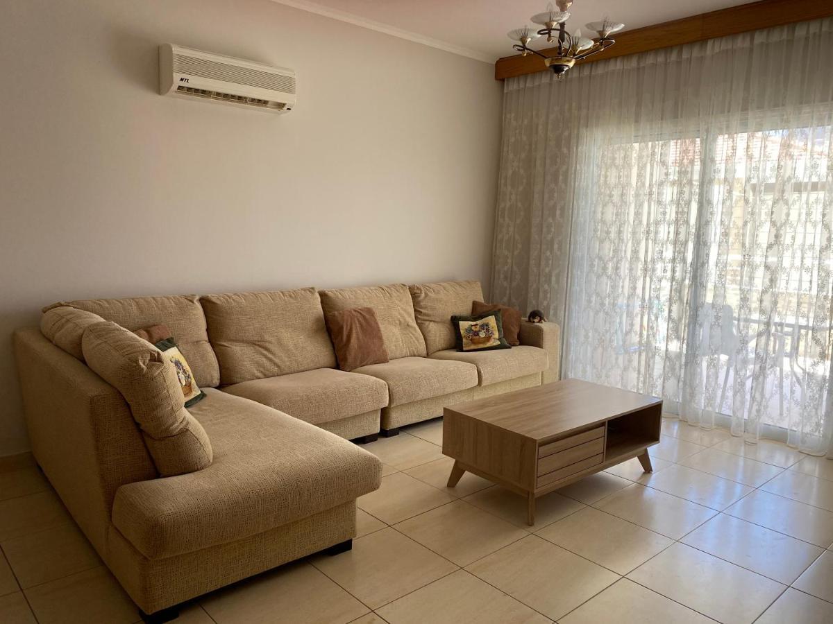 Holiday City Center Apartment Larnaca Exterior foto