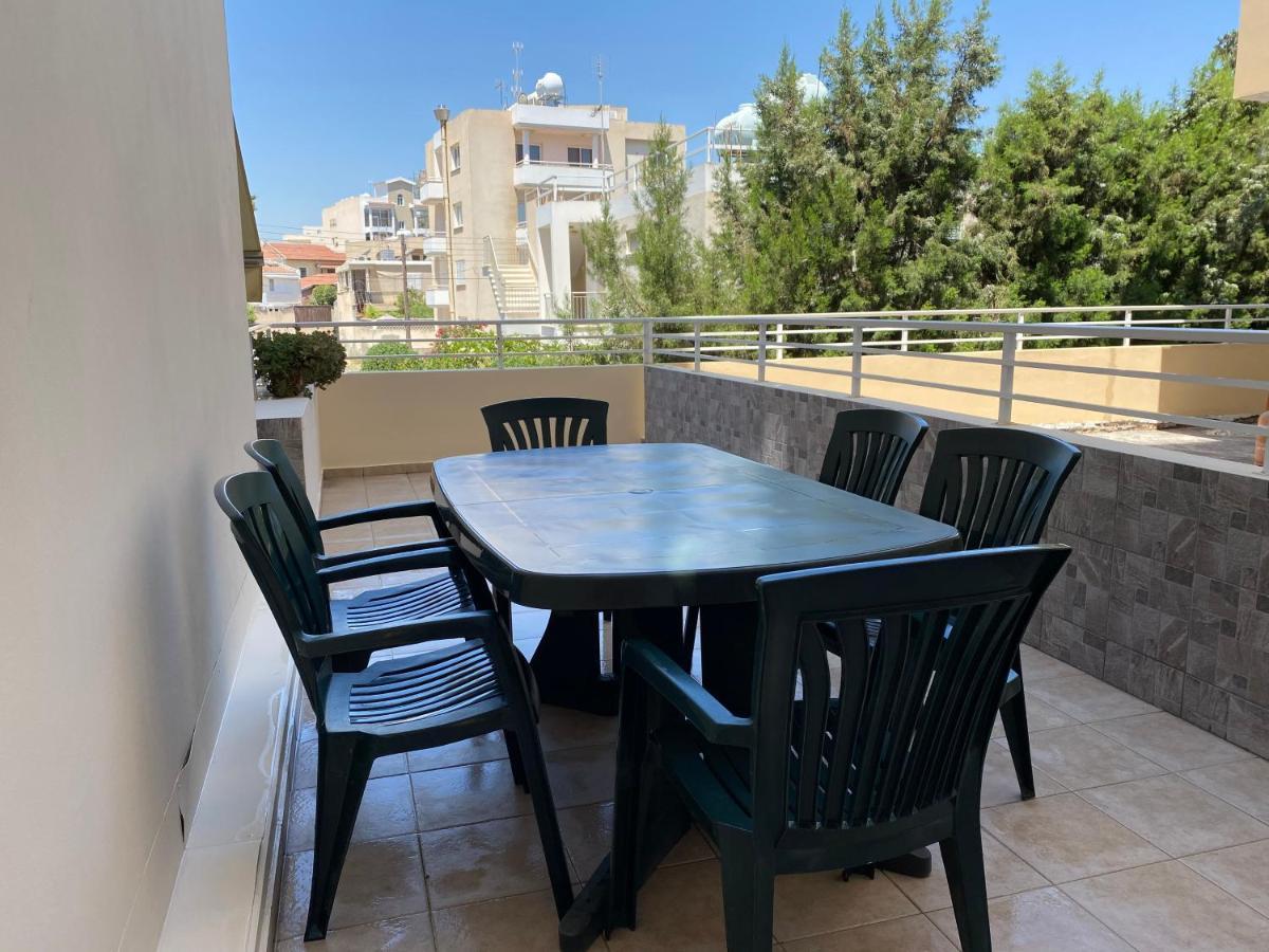 Holiday City Center Apartment Larnaca Exterior foto