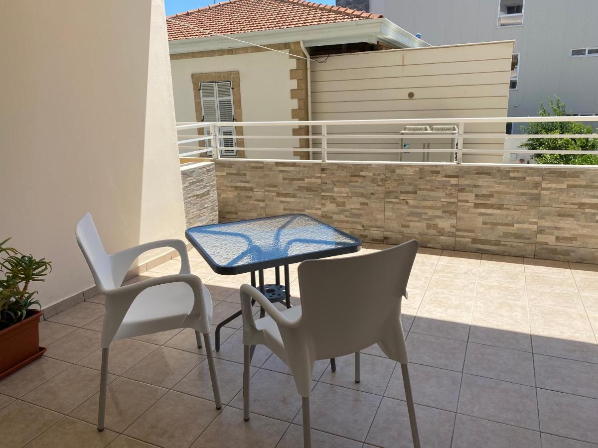 Holiday City Center Apartment Larnaca Exterior foto