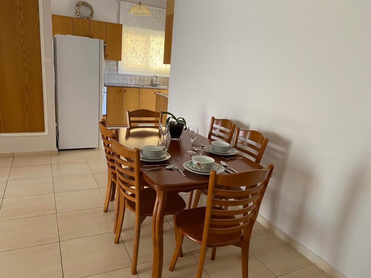 Holiday City Center Apartment Larnaca Exterior foto